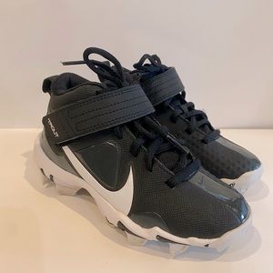Little boys size 12 Nike Fast Flex baseball cleats